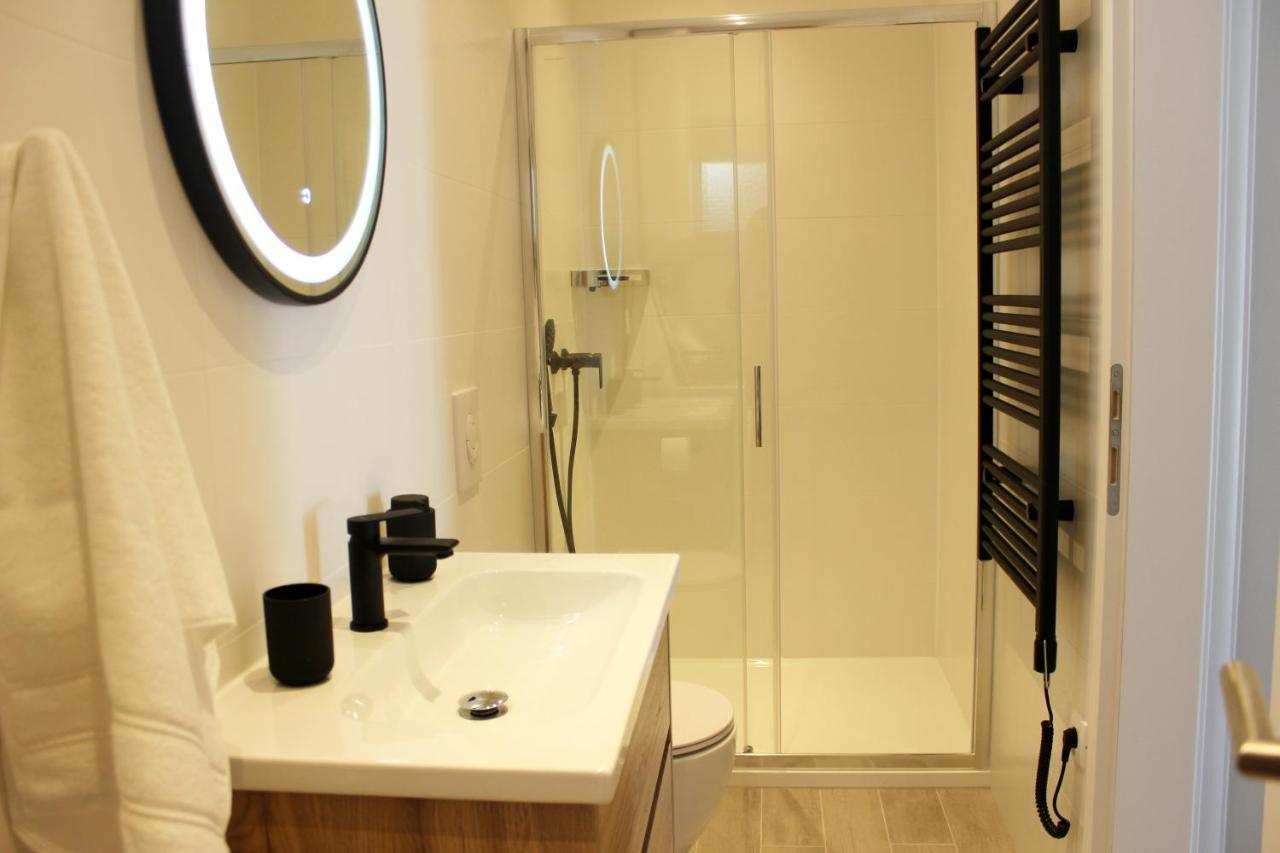 The View Apartment Pucisca Bagian luar foto