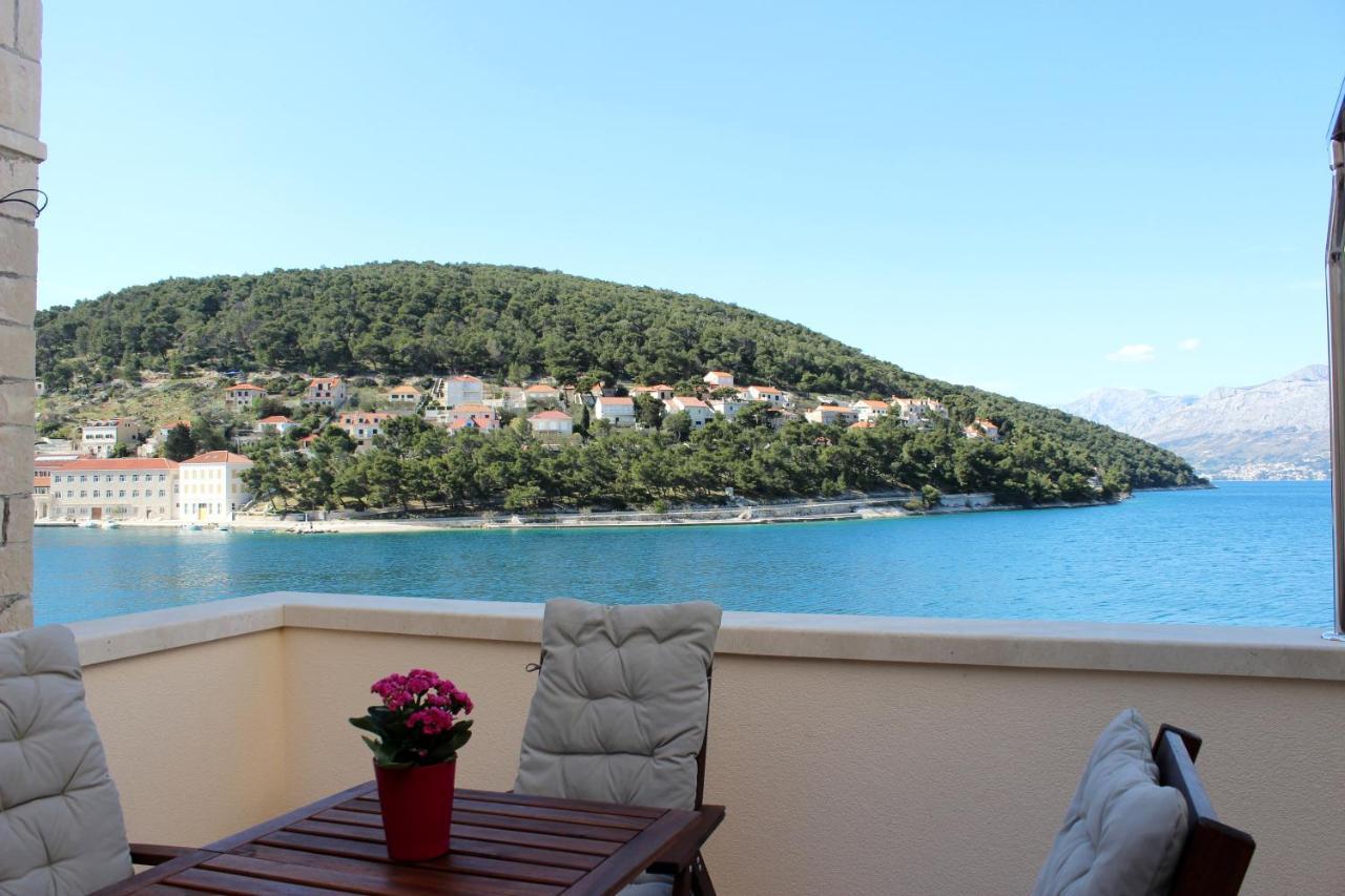 The View Apartment Pucisca Bagian luar foto